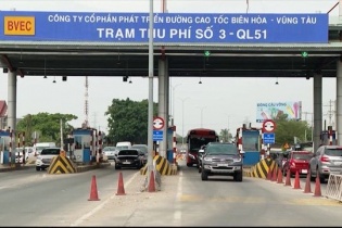 Cục Đường bộ Việt Nam bị phê bình vì chậm xử lý vụ thu phí Quốc lộ 51