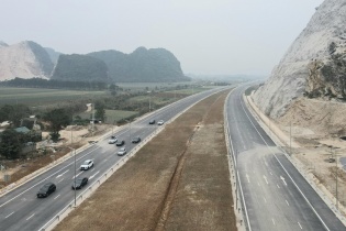 Xe ô tô dưới 9 chỗ được lưu thông trên cao tốc Mai Sơn – Quốc lộ 45