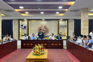 Đẩy mạnh phát triển dịch vụ logictics tại cảng Cam Ranh