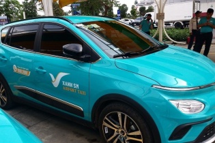 Bộ GTVT “bật đèn xanh” cho việc cung cấp dịch vụ taxi điện tại các sân bay