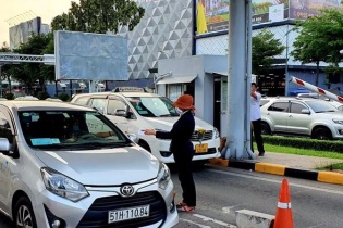 Kiến nghị Thủ tướng cho phép mở rộng dịch vụ thu phí không dừng tại các sân bay