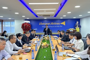 Ông Philipp Rösler làm thành viên HĐQT Vietravel Airlines 