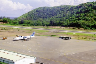 Tăng cường các chuyến bay chở khách đến Sân bay Côn Đảo 