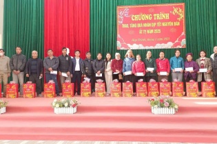 Tập đoàn Đèo Cả trao gần 500 phần quà Tết cho các gia đình hoàn cảnh khó khăn