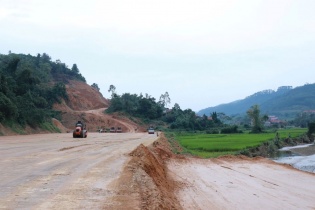 Tháo gỡ 2 nút thắt tại Dự án cao tốc Hữu Nghị - Chi Lăng trong tháng 3/2025
