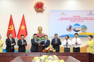 Vietnam Airlines “bắt tay” cùng Bình Thuận thúc đẩy du lịch