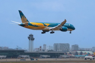 Vietnam Airlines ra mắt máy bay có diện mạo đặc biệt chào mừng 30 năm thành lập