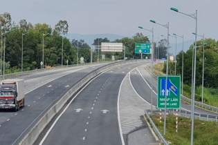 Thí điểm phân làn, nâng tốc độ tối thiểu trên cao tốc Đà Nẵng – Quảng Ngãi