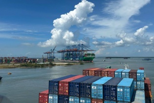 Phát triển đội tàu container quốc gia từ góc nhìn thế giới