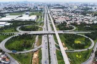 TP.HCM đề xuất đưa hàng loạt tuyến cao tốc, quốc lộ kết nối liên vùng vào quy hoạch