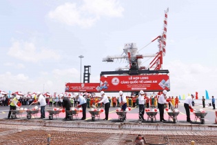 Cảng Quốc tế Long An hợp long 7 cầu cảng, hoàn thiện toàn bộ vào tháng 6/2024