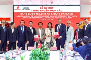 Cảng Quốc tế Long An ký kết hợp tác với Cảng Oakland (Hoa Kỳ)