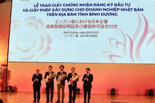 Bình Dương trao giấy phép đầu tư cho 3 doanh nghiệp Nhật Bản 