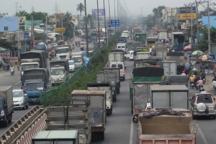 TP.HCM thu hồi giấy phép kinh doanh vận tải hàng loạt doanh nghiệp