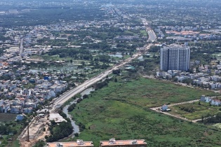 Dự án mở rộng Quốc lộ 50 nguy cơ không kịp thông xe do vướng 11 căn nhà