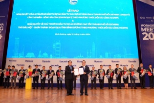 Bình Dương trao quyết định đầu tư cho hàng loạt doanh nghiệp tại Diễn đàn Horasis