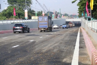 Thông xe một nhánh hầm chui giảm ùn tắc giao thông cửa ngõ phía Nam TP.HCM