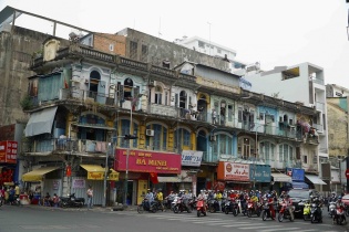 TP.HCM yêu cầu phá dỡ khẩn cấp chung cư Trần Hưng Đạo, Quận 5