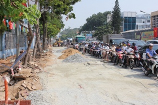 Chủ tịch UBND TP.HCM ủy quyền quyết định đầu tư cho nhiều sở, ngành và xã, phường