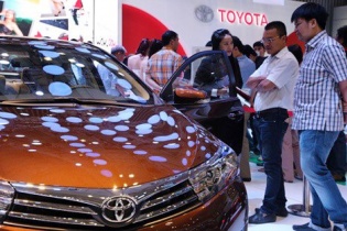 2 tỷ USD để Toyota ở lại?