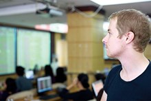 Có Thông tư hướng dẫn nới "room", vẫn phải chờ danh mục ngành nghề kinh doanh có điều kiện 