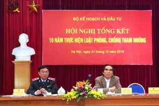 Luật Phòng, chống tham nhũng như cột điện giữa dòng thác