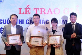 Báo Đầu tư đạt 2 giải cuộc thi viết về chủ đề "Việt Nam - Quá trình hội nhập quốc tế"