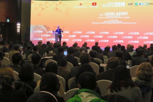 Cựu ngoại trưởng Mỹ John Kerry: “Việt Nam sẽ thu hút đầu tư tốt hơn nếu chủ động ứng phó BĐKH”