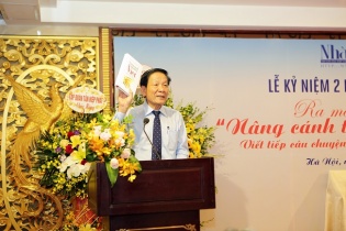 Tạp chí Nhà đầu tư ra mắt cuốn sách "Nâng cánh thương hiệu Việt"