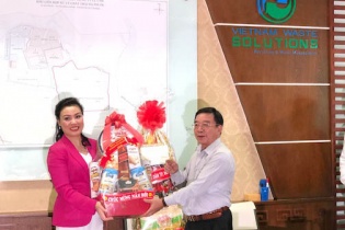 Lãnh đạo TP HCM thăm và chúc Tết công nhân Công ty VWS