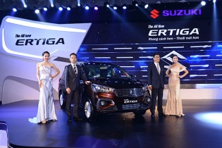 Ertiga “phả hơi nóng” vào gáy các đại gia dòng MPV