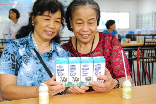 Vinamilk tổ chức nhiều hoạt động ý nghĩa cho người cao tuổi