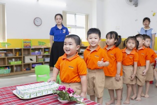 Những lợi ích thấy được từ chương trình sữa học đường 
