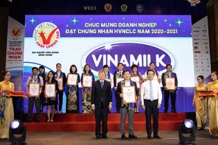 Vinamilk liên tiếp được đánh giá thuộc Top Công ty kinh doanh hiệu quả nhất Việt Nam