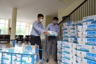 Vinamilk ủng hộ sản phẩm trị giá 1 tỷ đồng cho đồng bào miền Trung chống Covid-19