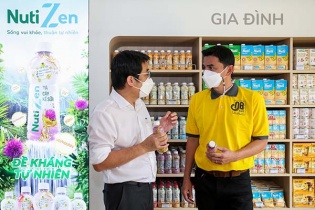 Trở lại Việt Nam, Kiatisuk đến thăm “đại bản doanh” của bầu Hải 