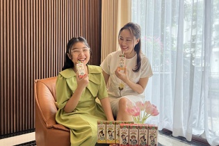 Diễn viên Hồng Diễm: “Hạnh phúc lớn nhất là được nhìn thấy các con khỏe mạnh"