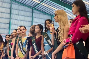 Thí sinh Miss Earth 2023 tham quan Công ty VWS