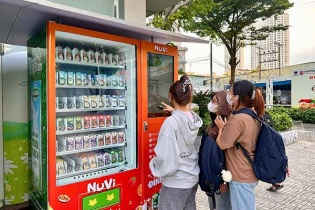 Nutifood tiên phong triển khai máy bán kem tự động