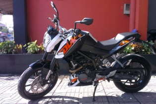 KTM Duke 200 có giá bán từ 108 triệu đồng tại Việt Nam