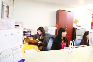 Doanh nghiệp chây ì trả cổ tức, có kiện được không?