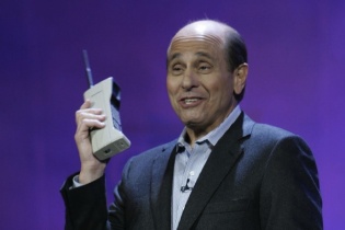 Chân dung vị thuyền trưởng đã "đánh chìm" Motorola