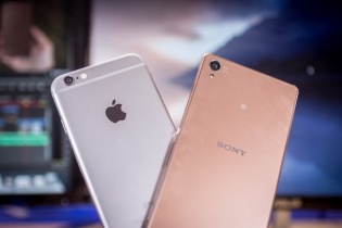 Sony lãi lớn nhờ bán camera cho iPhone 6, Galaxy S6 