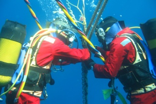 Mạng Internet chậm do sửa cáp quang AAG