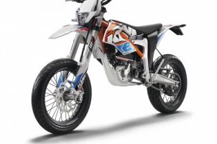 Cào cào điện KTM Freeride E-SM 2015 lộ diện tuyệt đẹp