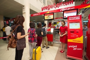 Bạo hành nhân viên Vietjet, khách nữ bị cấm bay 6 tháng