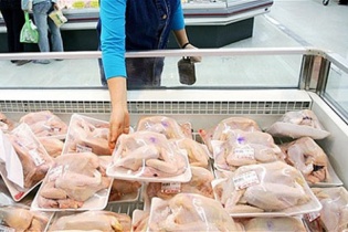 Tại sao giá thịt gà ở Mỹ 80.000 đồng/kg nhập về Việt Nam lại bán rẻ như... rau?