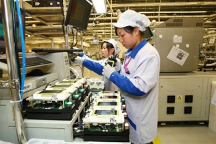 Điểm tên 12 nhóm hàng xuất khẩu đạt giá trị trên 1 tỷ USD