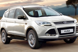Ford Escape 2015 có giá gần 950 triệu đồng