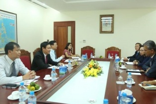 Trưởng Ban Kinh tế Trung ương làm việc với Trưởng đại diện IMF